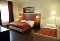 Gullo Hotel - Bintang 4