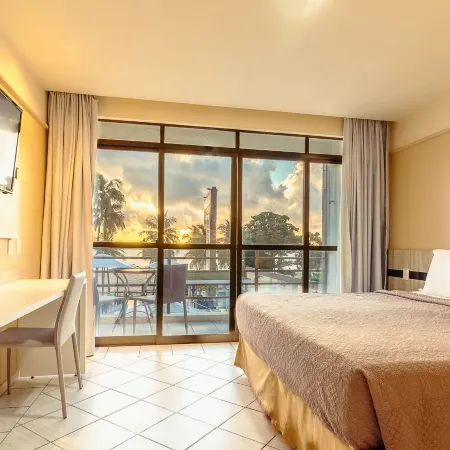 Netuanah Praia Hotel Отели рядом с достопримечательностью «Пляж Кабу-Бранку»