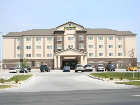 Expressway Suites Fargo