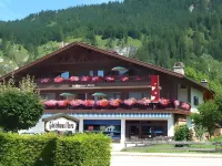 Gästehaus Flora Hotels near Weitsee