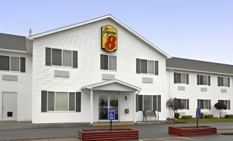 Super 8 by Wyndham Canandaigua