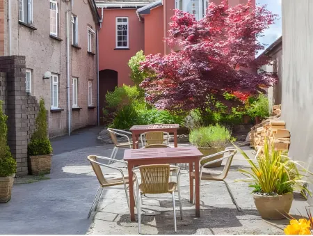 Old Kings Arms Hotel