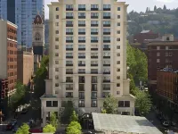 The Paramount Hotel Portland Hoteles cerca de KOIN Building