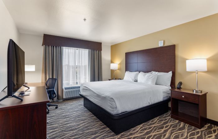 Cobblestone Hotel & Suites - Rhinelander