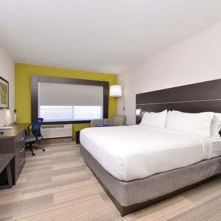 Holiday Inn Express & Suites LEE'S SUMMIT - KANSAS CITY by IHG