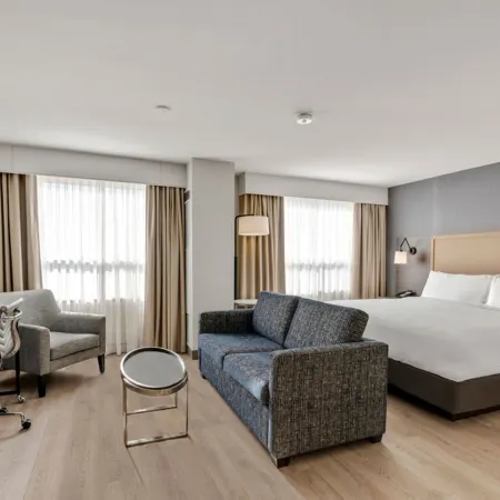 Holiday Inn & Suites OTTAWA KANATA by IHG