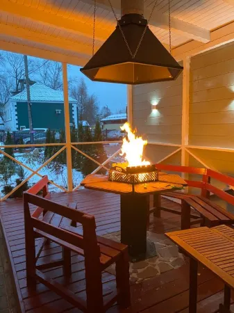 Parilkin Spa Bungalo Отели рядом с достопримечательностью «Пульсар»