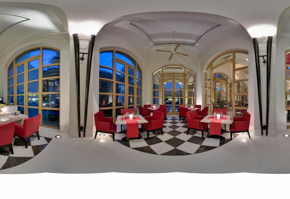 Trident Gurgaon HotelOver view