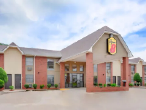 Super 8 by Wyndham Morrilton Hotels in Conway County