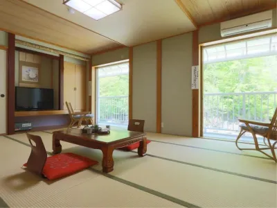 切明河畔之家 屋敷溫泉附近的飯店