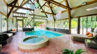 Hôtel la Licorne & Spa - Pools