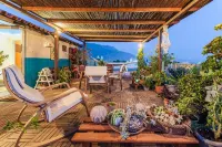 Chic Loft with Roof Garden and Panoramic View