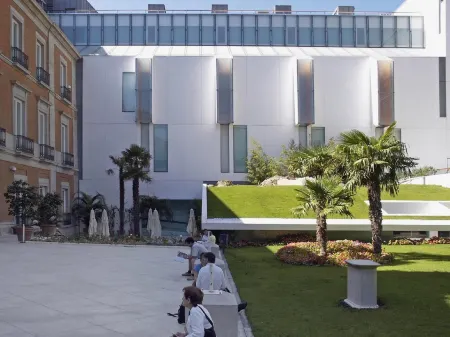 Pensión San Isidro Отели рядом с достопримечательностью «KeepCoding»