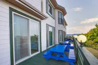 瑞山尼奧波里旅館