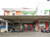 RedDoorz @ Ciliwung Guest House Syariah Hotel a Polowijen