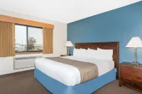 Days Inn & Suites by Wyndham Baxter Brainerd Area