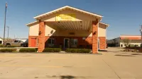 Super 8 by Wyndham Potosi Hotels in Potosi