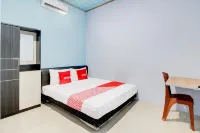Hotel O Alun-Alun Purwokerto Near Gor Satria Purwokerto Formerly Guest House Blessing Hotels near Kantor LPPI, LPIP, LPPM dan LPMPAI
