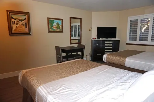 Travelodge by Wyndham Concord Hotels in Concord