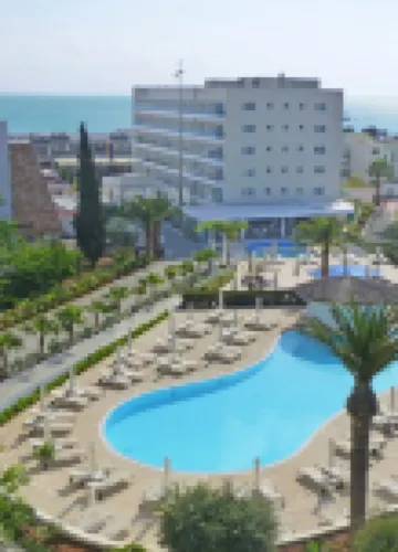 Sunrise Gardens Aparthotel