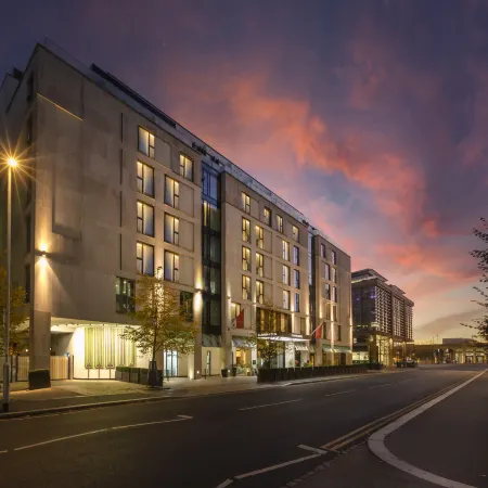 Clayton Hotel Cambridge Отели рядом с достопримечательностью «Железнодорожный вокзал Кембриджа»