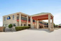 Days Inn by Wyndham San Antonio Near Fiesta Park - Parkering