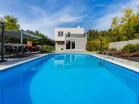 Gabi - Pools