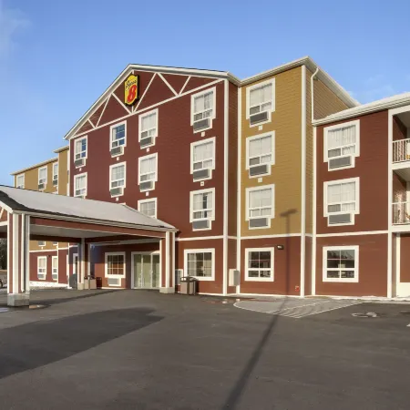 Super 8 by Wyndham Red Lake ON