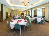 Grand Park Hotel Vancouver Airport, Ascend Hotel Collection Hotel berhampiran YVR–Airport