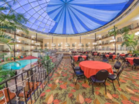 Holiday Inn DES MOINES-AIRPORT/CONF CENTER by IHG Hotels in Des Moines