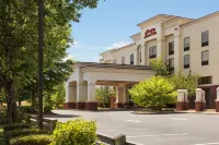 Hampton Inn & Suites Manchester-Bedford Hotels near Merrimack Premium Outlets