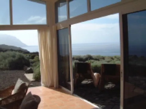 Modern holiday house in exclusive coast location