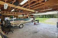 Quaint Year Round Cabin with Access to Lake Minnewawa