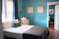 5–10 Mins to Beach & Boardwalk! BBQ • Firepit • Fast WiFi • Backyard