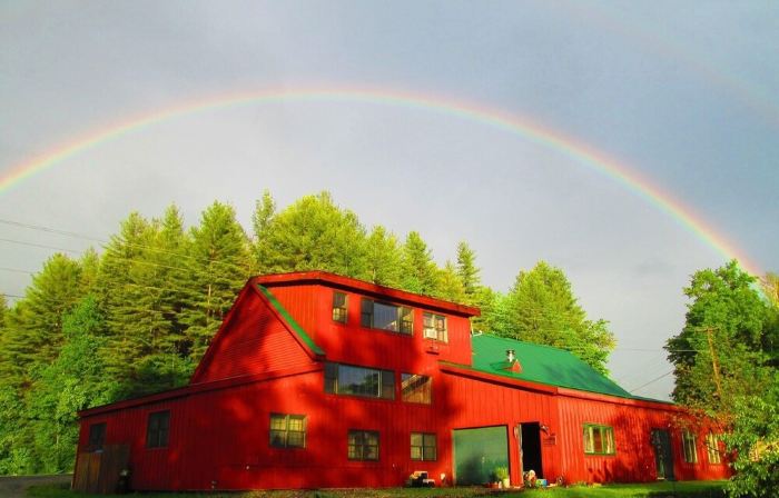 Cozy apartment that’s conveniently located just on the edge of town.
