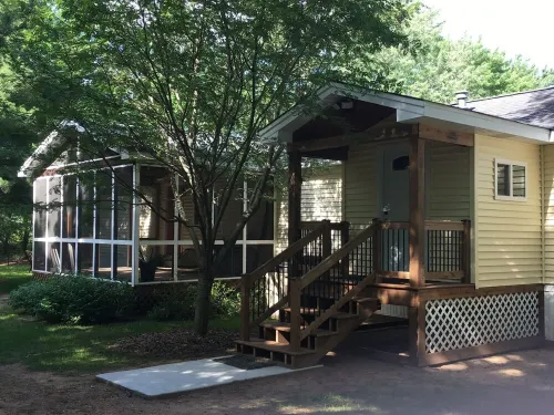 Cottage On Sunset 2 Bedroom House Walk To Castle Rock Lake  New Lisbon WI