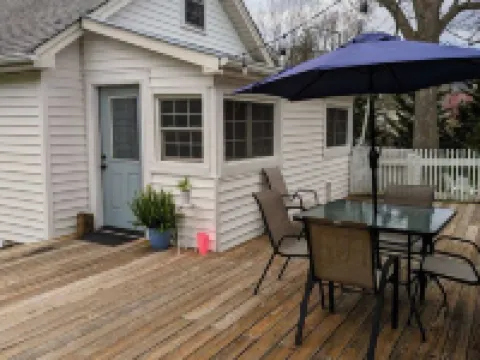 The Olde Springhouse cottage in downtown Abingdon アビンドンのホテル