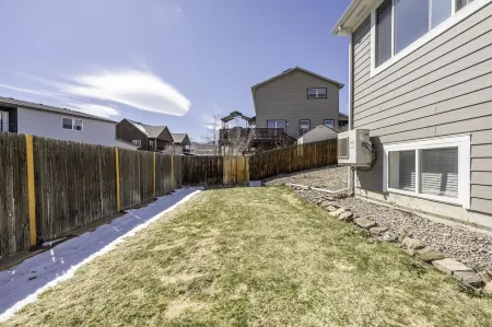 Golden Home on the Hill near Red Rocks Отели рядом с достопримечательностью «Маунт Голиат Нэчурал Арея»