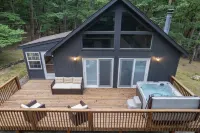 Forest Haven: Hot Tub, Record Player, Fire Pit
