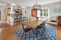 Tranquil  5 BR House, Heated Saltwater Pool Near Downtown Edgartown