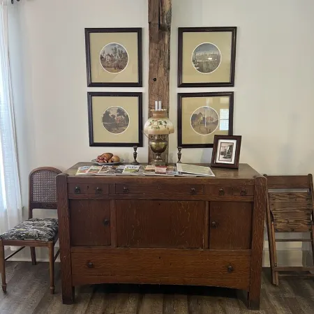 Charming renovated historical farmhouse in the heart of wine country!