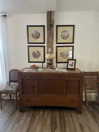 Charming renovated historical farmhouse in the heart of wine country!