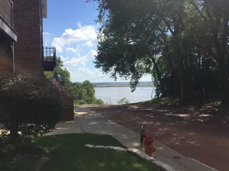 Guest House 632 Summit Street