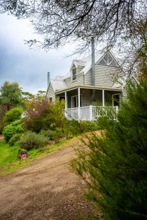 The Loft (fire+spa in centre of Hepburn Springs)