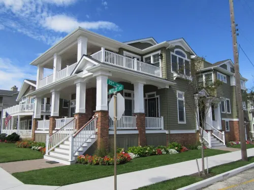 Beach Block Ocean City 5-room apartment, newly built in desired Goldcoast