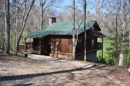 Private, Secluded, Relaxing Cabin.   012564ASK ABOUT WEDDING OPPORTUNITIES!
