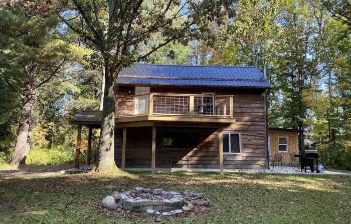 Cabin in the woods. Minutes to Watkins Glen State Park, Racetrack & Wine Trail!
