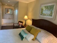 1 bedroom 2 bath condo overlooking Grand Traverse Bay and Acme Creek