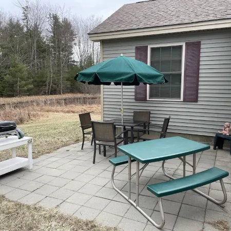 Five miles from the beach, newly remodeled home with lots of privacy.