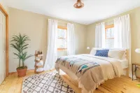 Cozy Catskills Chalet